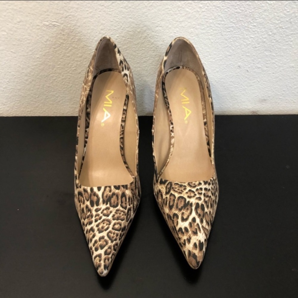 MIA Leopard Heels - Picture 2 of 13